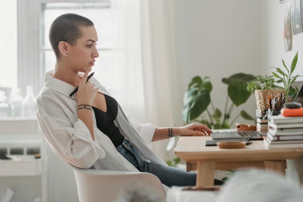 Paid Ads That Convert: Pinpoint Your Next Best Customer and Attract Qualified Leads