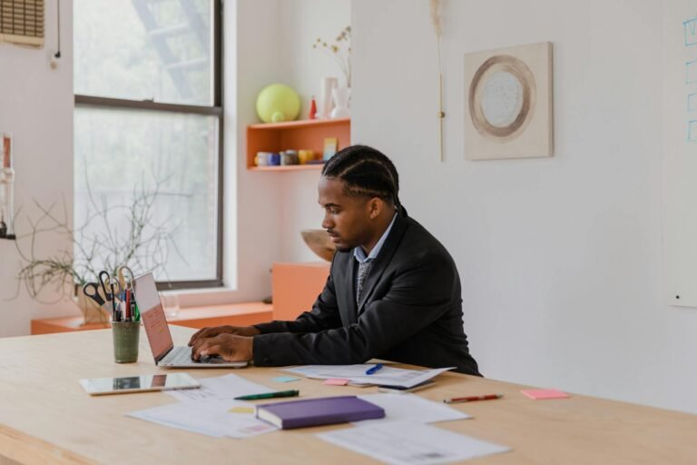 Your ‘About Us’ Page Isn’t a Biography, It’s a Sales Tool: Build Trust & Qualify Leads