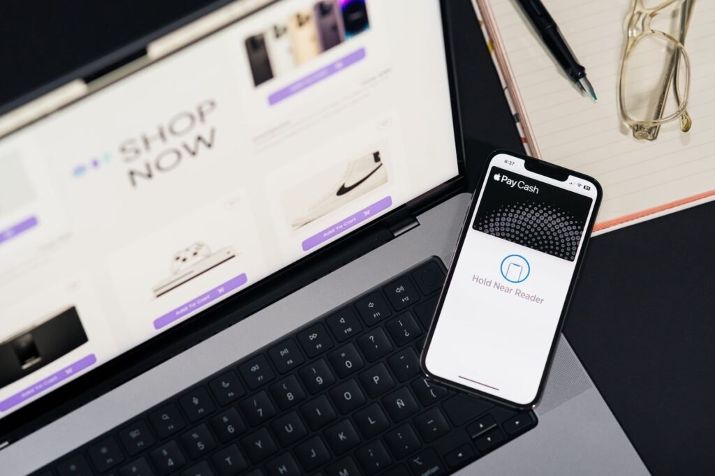 Apakah Website Mobile Anda Hanya Responsif, atau Benar-Benar Mengkonversi? Cara Menghentikan Kebocoran Prospek di Layar Kecil.